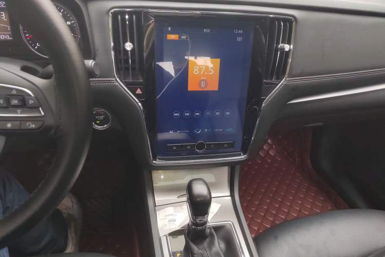 Used Roewe i6 2019 PLUS 1.6L CVT 4G Connected Flagship Deluxe Edition
