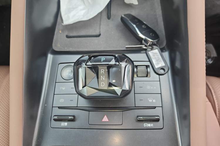 Used BYD Song L EV 2025 Intelligent Driving Version 662 km LiDAR Excellence Edition
