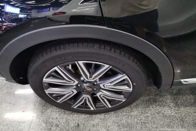 Used Hongqi HS5 2022 Facelifted Version 2.0T Smart Connect Flagship All-Wheel-Drive Edition
