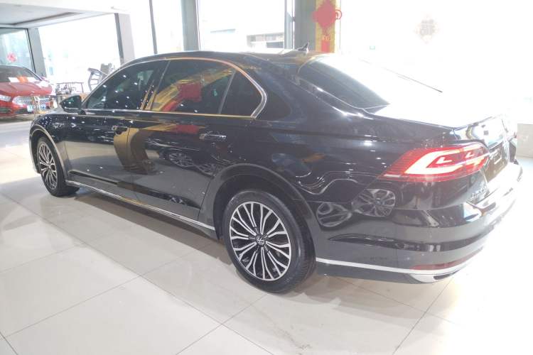 Used Volkswagen Phideon 2021 380TSI Luxury Edition
