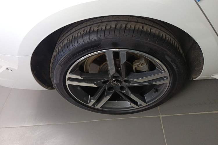 Used Audi A4L 2022 40 TFSI Luxury Dynamic Model