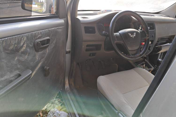 Used Wuling Rongguang V 2019 1.5L Practical Model China VI LAR
