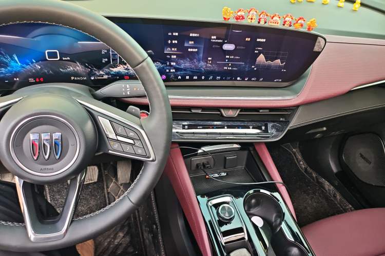 Used Buick Envision 2026 Model Equinox Plus 28T Two-Wheel-Drive Platinum Edition
