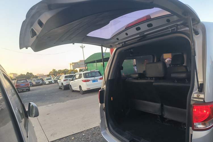 Used  M4 2016 2.0L manual Comfort trim level
