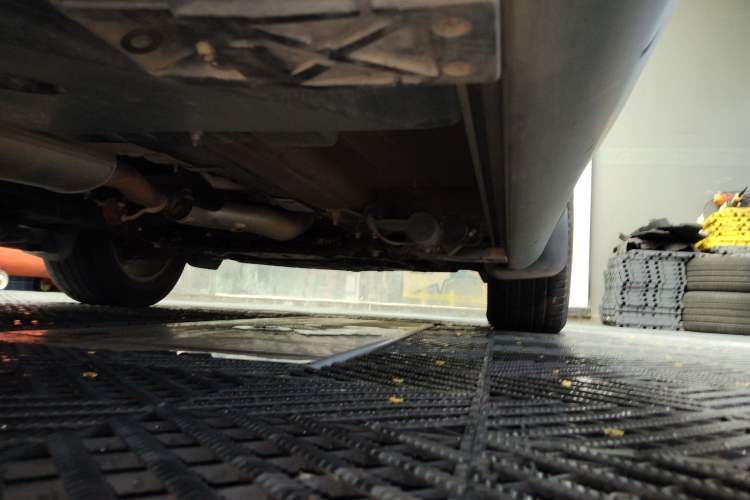 Used Land Rover Discovery Sport 2019 240 PS SE Version China VI Standard
