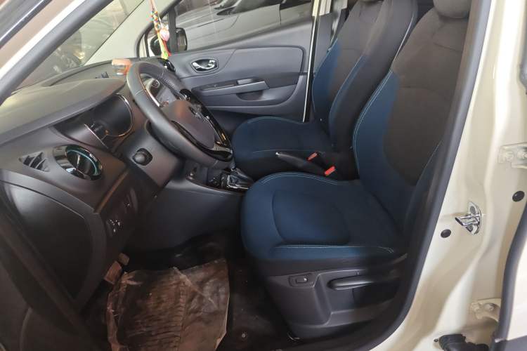 Used Renault Captur 2015 1.2T Automatic Comfort Edition
