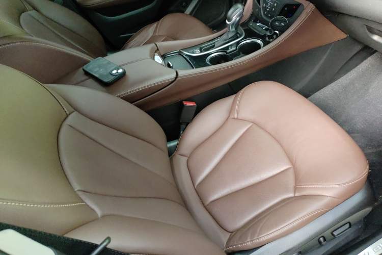 Used Buick Envision 2018 20T Two-Wheel Drive Luxury Model
