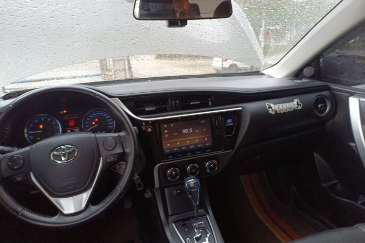 Used Toyota Corolla 2017 Revised Version 1.2T S-CVT GL-i Leather Edition
