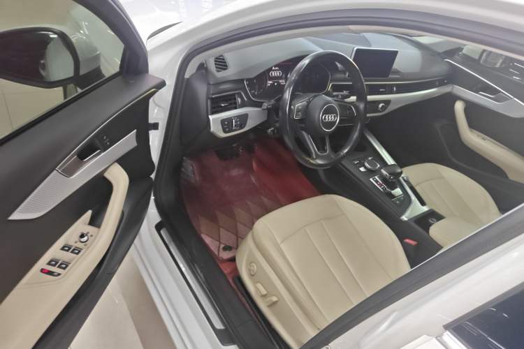 Used Audi A4L 2017 Plus 40 TFSI Ambition Model
