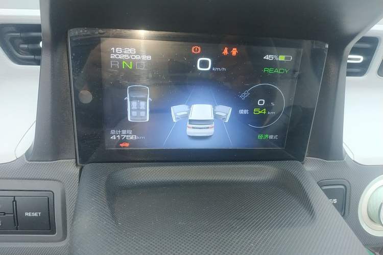 Used Wuling Hongguang MINIEV 2021 Macaron Fashion Model Lithium Iron Phosphate