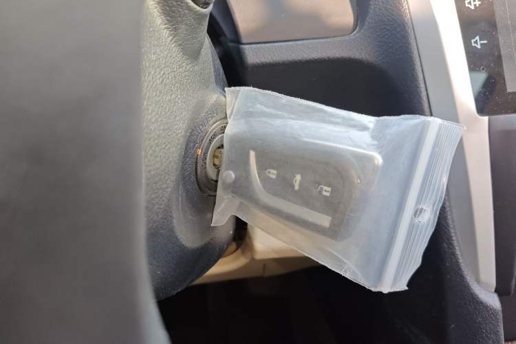 Used Toyota Camry 2016 2.0G 10th Anniversary Leading Edition
