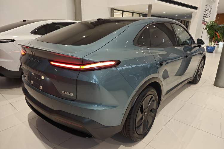 Used ONVO L60 2024 60 kWh Rear-Drive Version