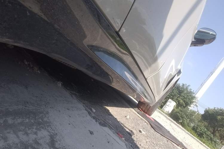 Used  SU7 2024 Rear-Drive Standard Founder Edition
