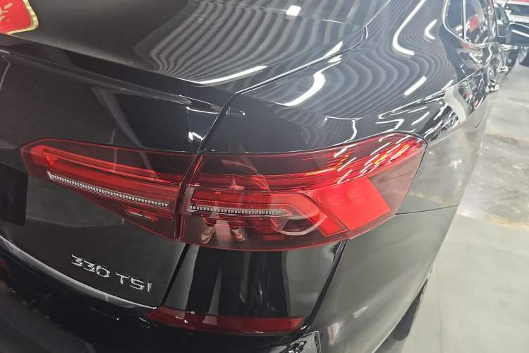 Used Volkswagen Passat 2019 330TSI Luxury Edition China VI Standard