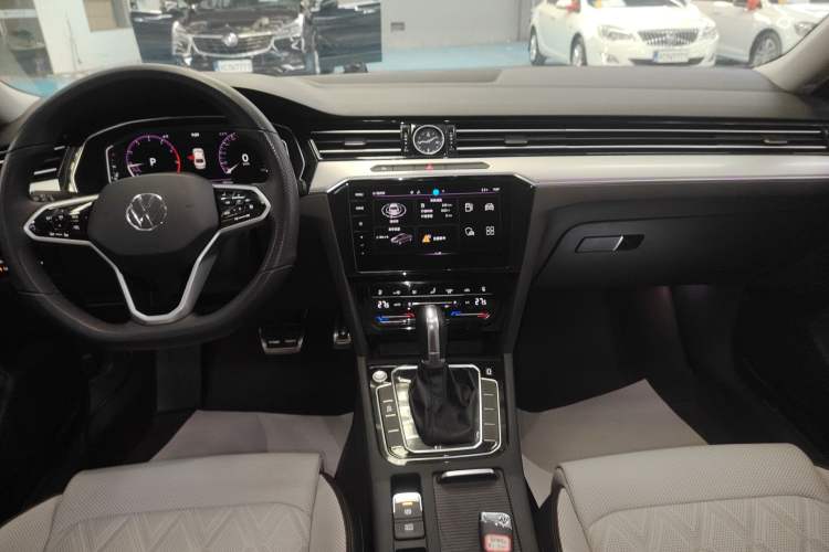 Used Volkswagen Magotan 2025 Zhongxiang Version 330TSI DSG Luxury Edition