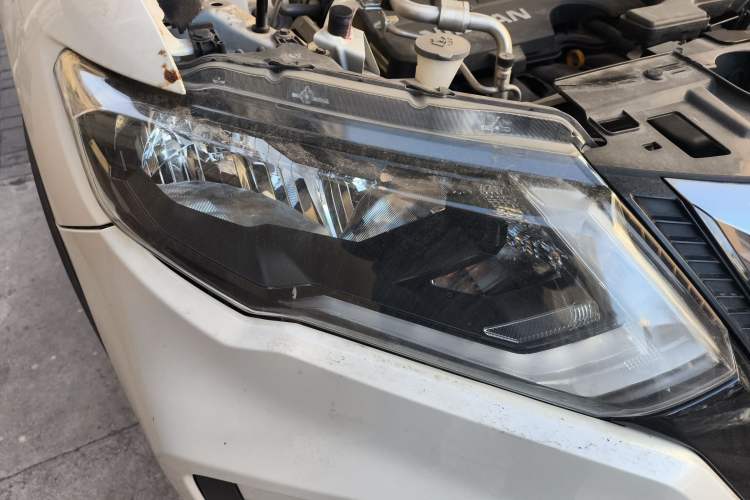 Used Nissan X-Trail 2019 2.0L CVT Smart Connect Comfort Edition 2WD
