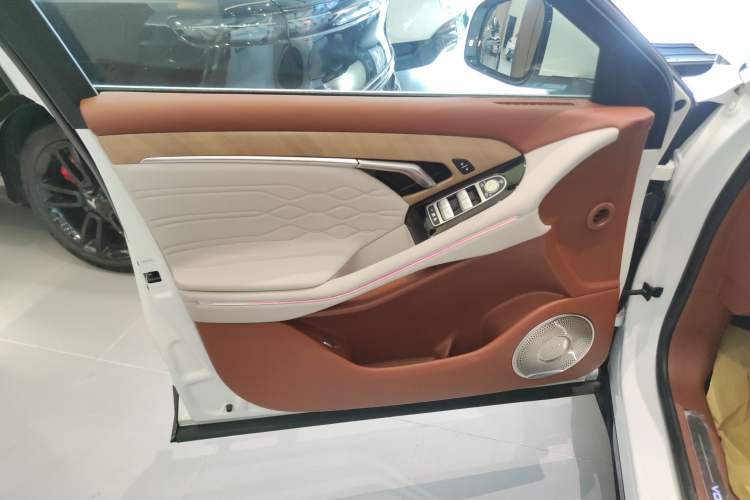 Used VOYAH FREE 2024 Ultra-Long Range Intelligent Driving Version
