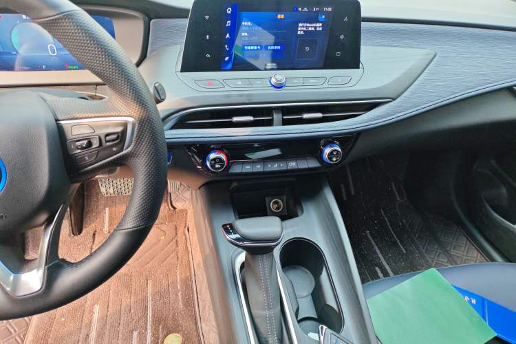 Used Buick Velite 6 2023 430km Range Commuter Version
