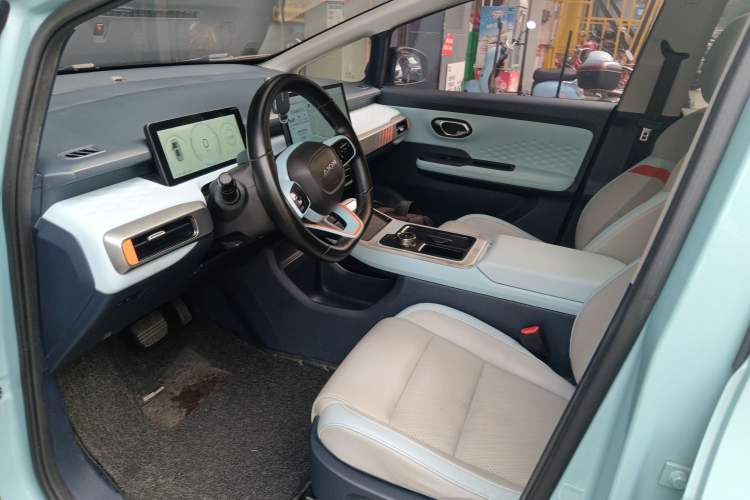 Used AION Y 2022 70 Tech Edition Lithium Iron Phosphate
