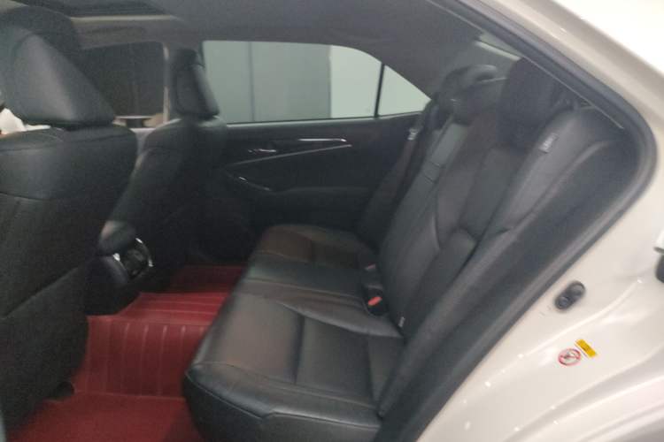 Used Toyota Crown 2015 2.5L Smart Edition
