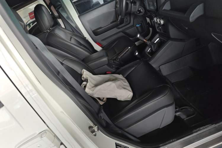 Used Beijing Auto BJ40 2016 40L 2.0T Manual All-Wheel Drive Prestige Edition
