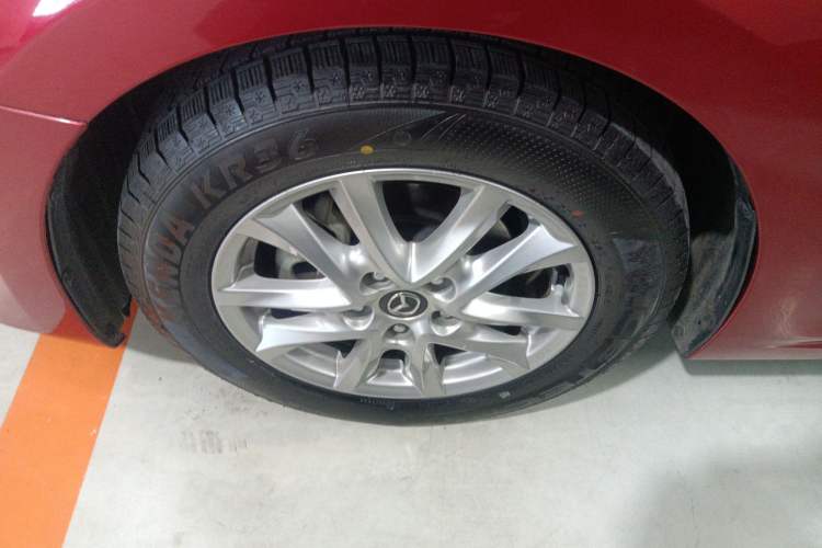 Used Mazda Mazda 3 Axela 2016 Sedan 1.5L Automatic Luxury Model
