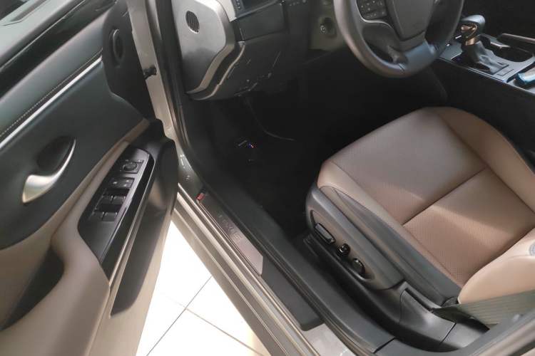 Used Lexus ES 2022 260 Excellence Edition