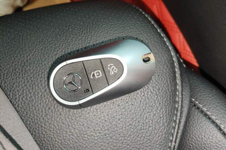 Used Mercedes-Benz C-Class 2023 Restyled C 260 L Night Edition Sports Version
