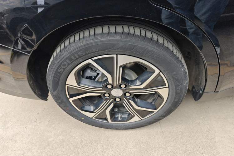 Used Hongqi E-QM5 2023 Revised Version Basic Travel Edition
