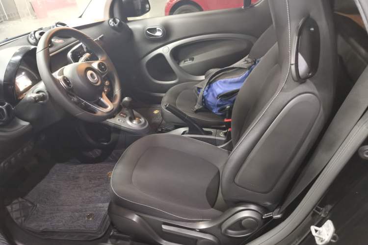 Used  fortwo 2019 0.9T 66kW Hardtop Wind Power Edition China VI
