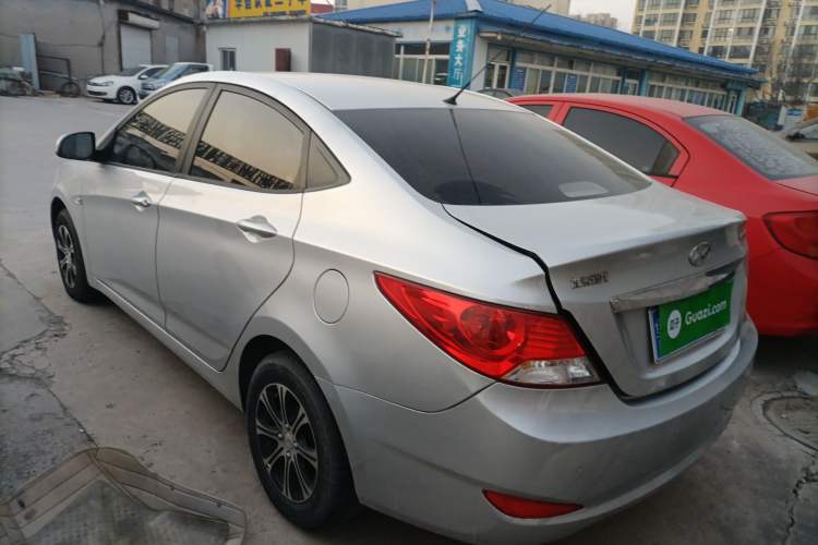 Used Hyundai Verna 2010 Sedan 1.4L Manual Comfort GS
