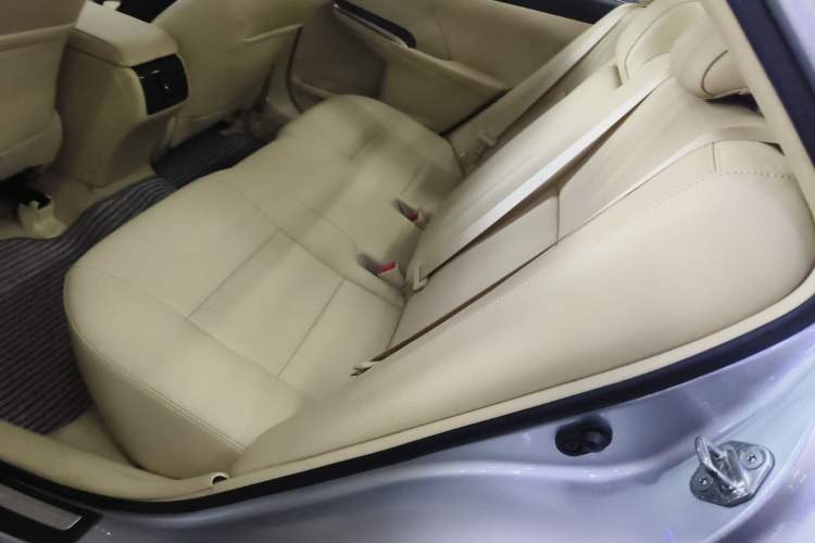 Used Toyota Camry 2015 2.0G Premier Edition
