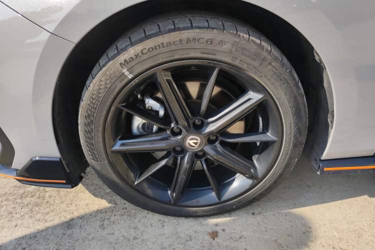 Used Changan UNI-V 2023 2.0T Leading-Speed Edition
