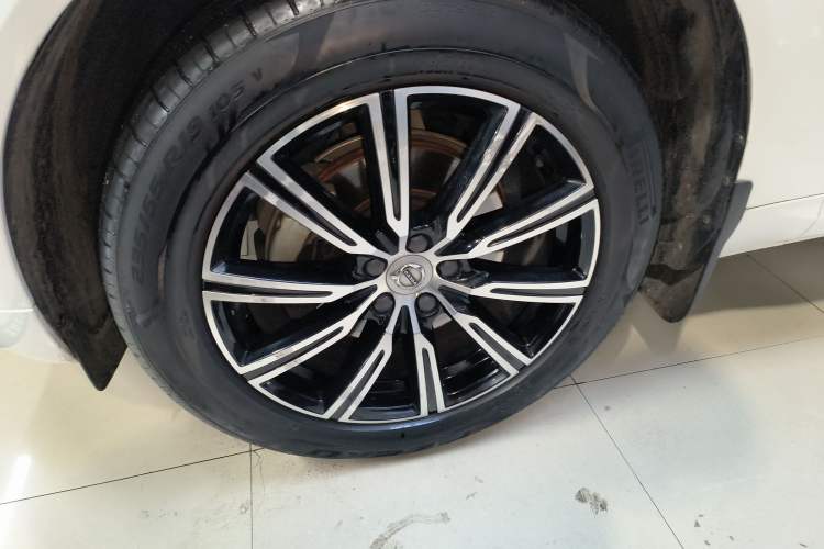 Used Volvo XC60 2021 T5 4x4 Smart Luxury Edition