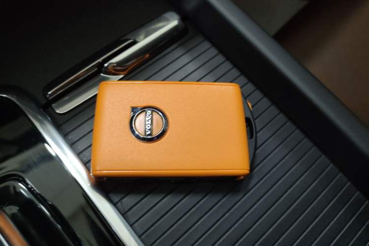 Used Volvo XC60 2022 B5 4x4 Zhiyi Luxury Edition
