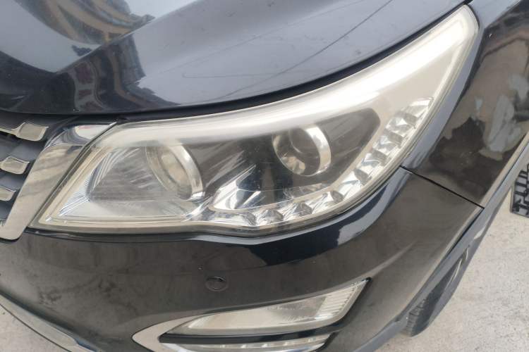 Used Baojun 560 2015 1.8L manual luxury version