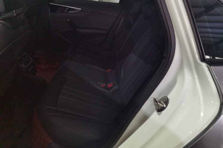 Used Audi A4L 2025 2 Million Units Enjoyment Version 40 TFSI Luxury Dynamic Edition
