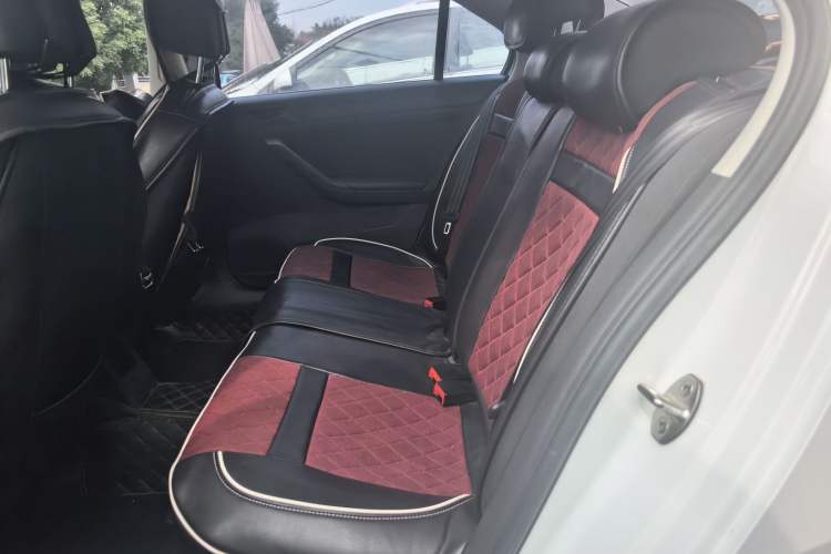 Used Volkswagen Jetta 2019 Dream Edition 1.4L Manual Fashion Version