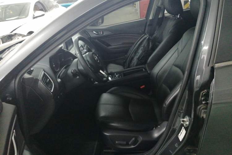 Used Mazda Mazda 3 Axela 2017 Sedan 2.0L Automatic Prestige Model China V Standard