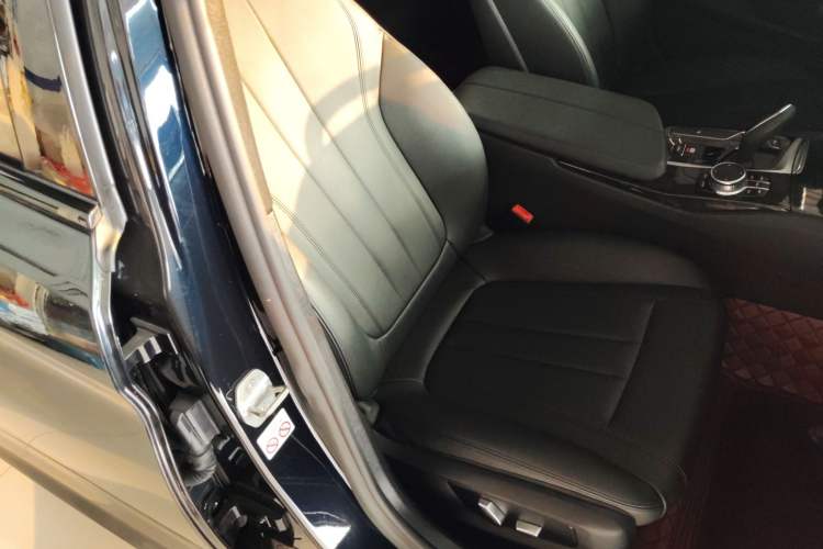 Used BMW 5 Series 2018 525Li M Sport Package
