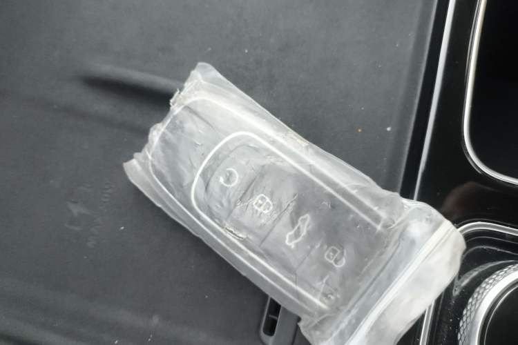 Used Chery Tiggo 8 L 2024 2.0T Two-Wheel Drive Prestige Version 5 Seats
