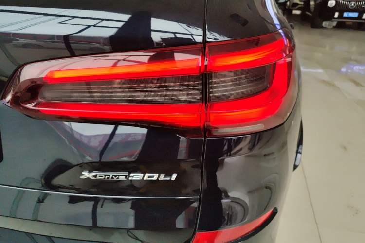 Used BMW X5 2022 Restyled xDrive 30Li Luxury Version M Sport Package