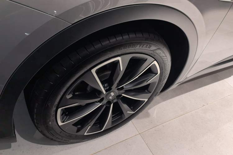 Used ONVO L60 2024 60 kWh Rear-Drive Version
