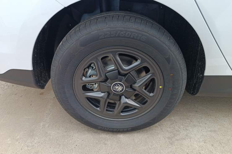 Used BYD Qin PLUS 2025 DM-i Smart Drive 55KM Leading Model