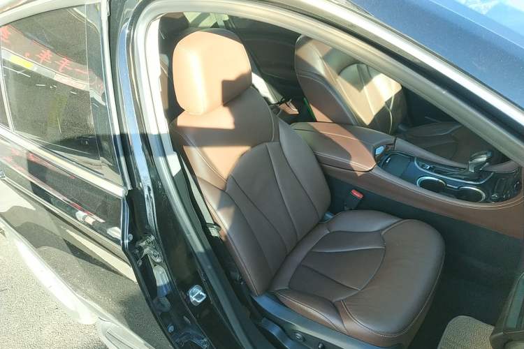 Used Buick Envision 2021 532T Two-Wheel-Drive Luxury Version
