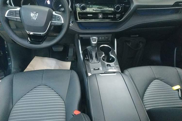 Used Toyota Crown Kluger 2023 2.5L HEV Four-Wheel Drive Luxury Edition
