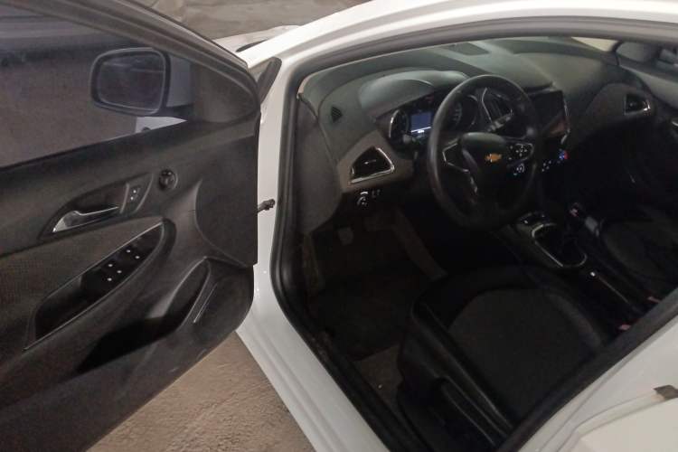 Used Chevrolet Cruze 2015 1.5L Manual Elite Edition