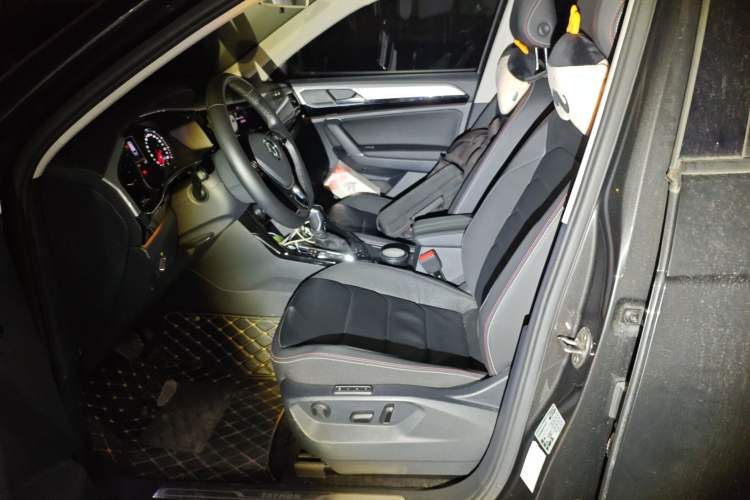 Used Volkswagen Tayron 2019 330TSI Two-Wheel Drive Luxury Model China VI Standard
