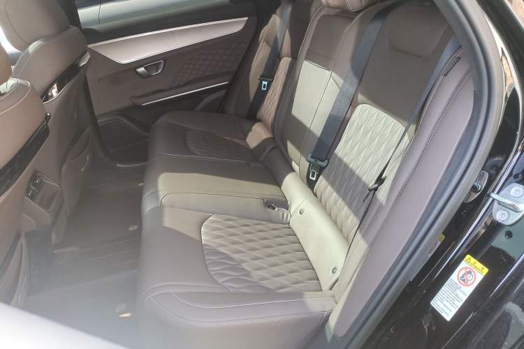 Used BYD Han 2023 DM-i Champion Edition 121KM Prestige Model
