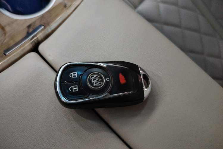 Used Buick GL8 2018 ES 28T Comfort Model China VI Standard
